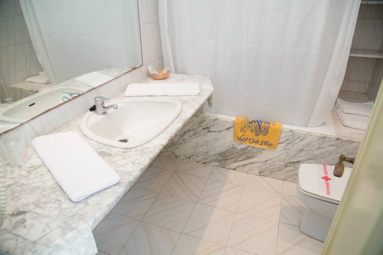 Bathroom S'illot Hotel Majorca