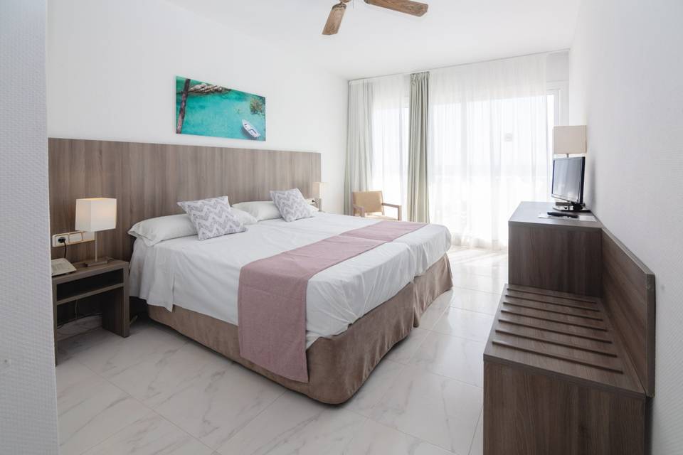 Standard double rooms S'illot Hotel Majorca